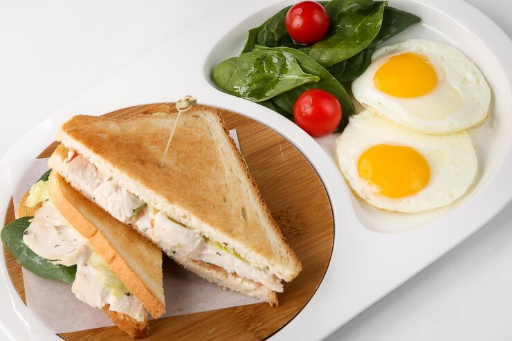 Egg White Breakfast Sandwich – A High-Protein Fast Food Option